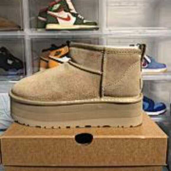 🎉🎉UGG Adirondack III: Brave the Elements in Unstoppable Warmth - Picture 2 of 6